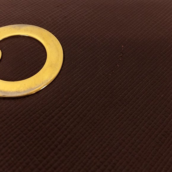 Salvatorte Ferragamo Double Gancio Oxblood Wallet - Picture 6 of 8